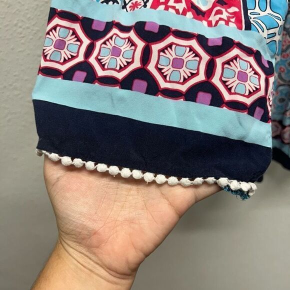 Crown & Ivy Women’s Red Blue V Neck Floral 3/4 Sleeve Top Size 2X - Picture 4 of 15